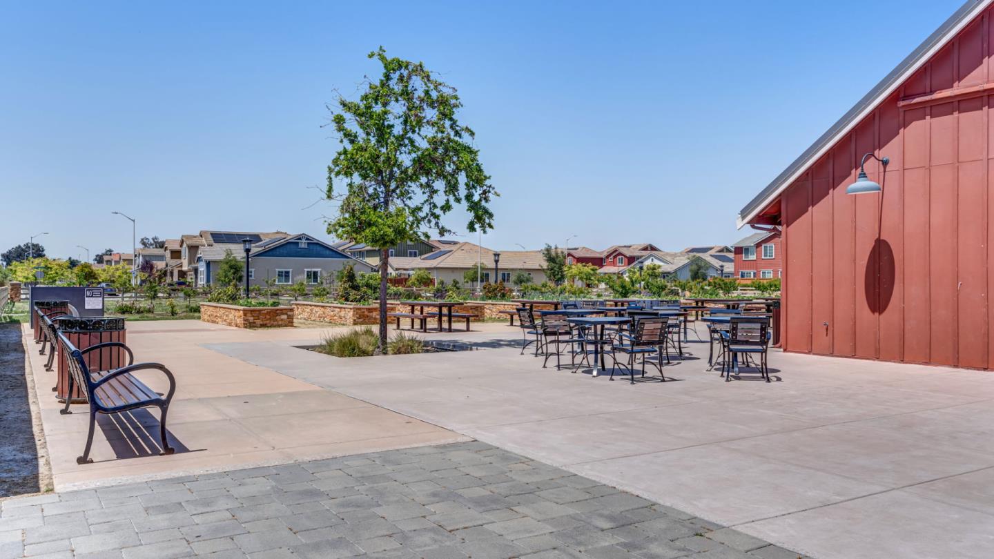Detail Gallery Image 62 of 62 For 33912 Horseshoe Loop, Fremont,  CA 94555 - 4 Beds | 3 Baths