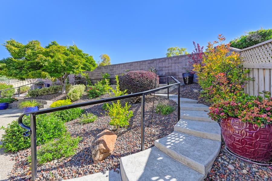 Detail Gallery Image 42 of 46 For 2054 Stonecrest Ln, Lincoln,  CA 95648 - 2 Beds | 2 Baths
