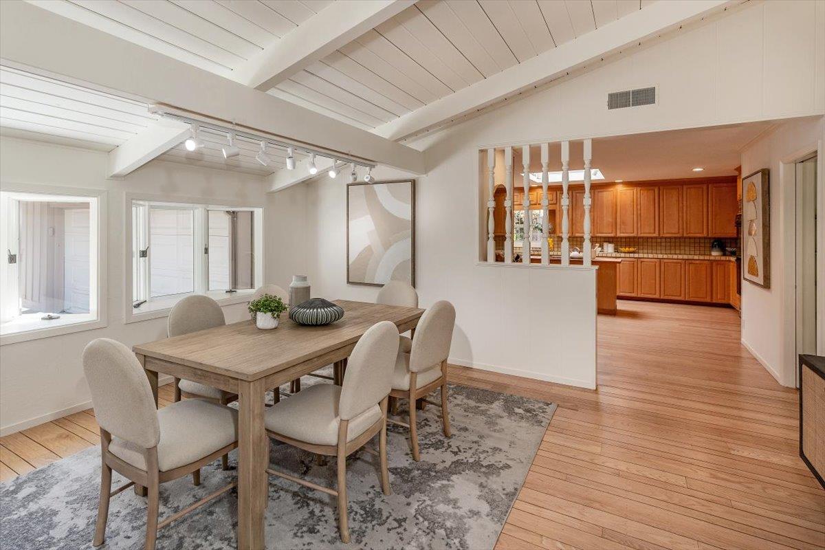 Detail Gallery Image 12 of 43 For 744 Los Altos Ave, Los Altos,  CA 94022 - 4 Beds | 3 Baths