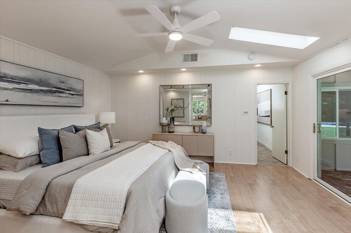 Detail Gallery Image 16 of 43 For 744 Los Altos Ave, Los Altos,  CA 94022 - 4 Beds | 3 Baths