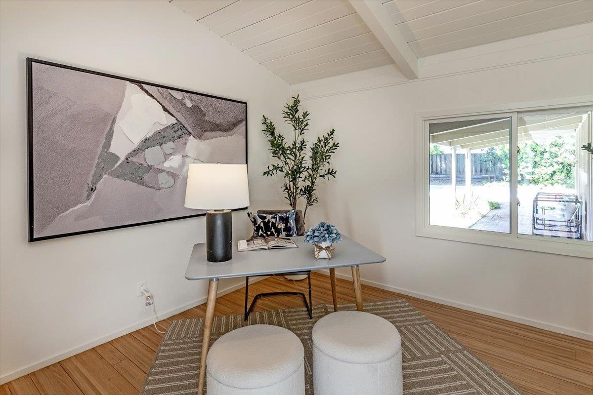 Detail Gallery Image 19 of 43 For 744 Los Altos Ave, Los Altos,  CA 94022 - 4 Beds | 3 Baths