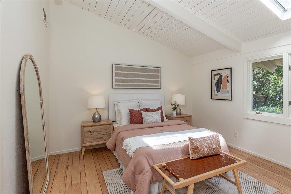 Detail Gallery Image 21 of 43 For 744 Los Altos Ave, Los Altos,  CA 94022 - 4 Beds | 3 Baths