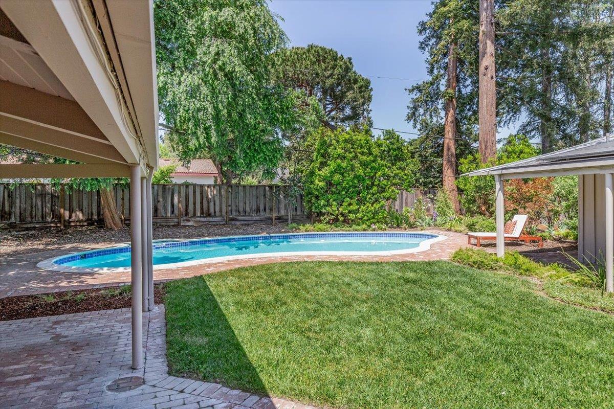Detail Gallery Image 28 of 43 For 744 Los Altos Ave, Los Altos,  CA 94022 - 4 Beds | 3 Baths