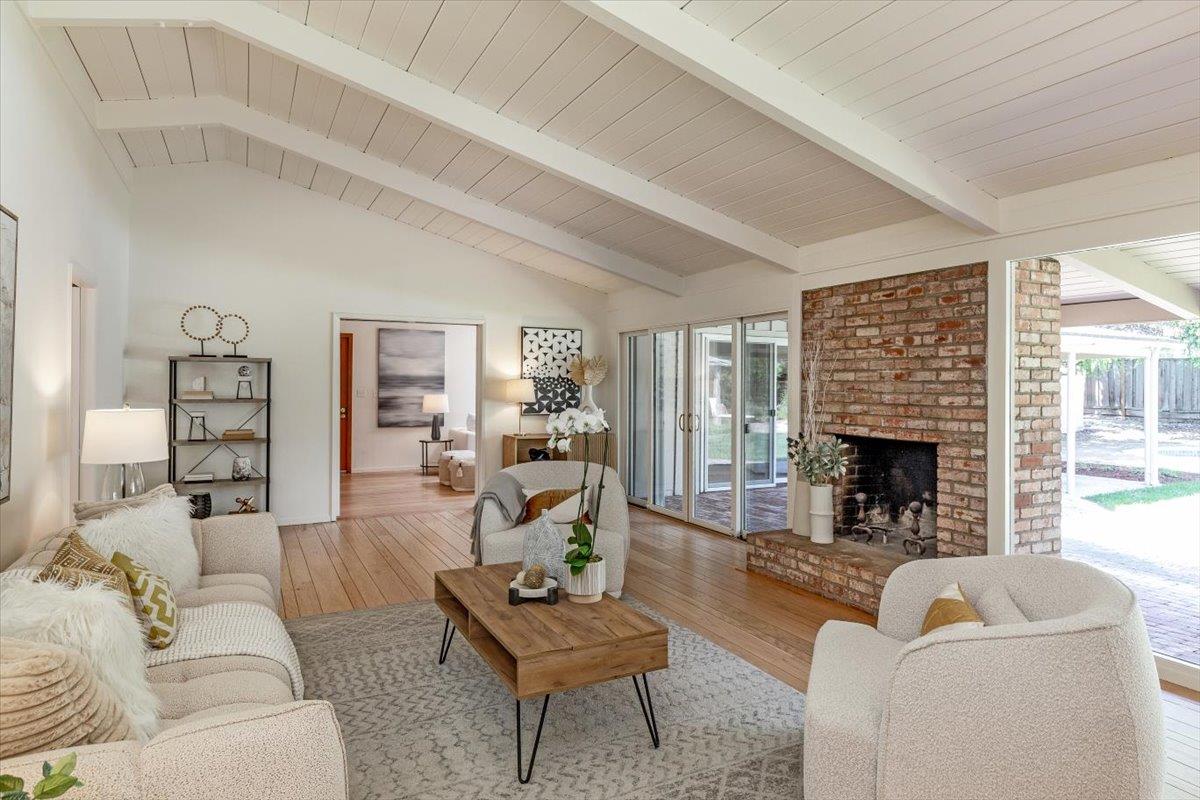 Detail Gallery Image 6 of 43 For 744 Los Altos Ave, Los Altos,  CA 94022 - 4 Beds | 3 Baths