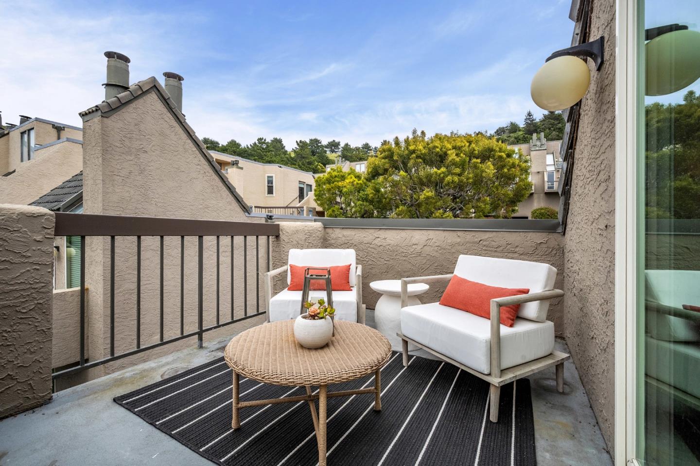 Detail Gallery Image 25 of 37 For 445 Roberts Rd, Pacifica,  CA 94044 - 2 Beds | 2 Baths