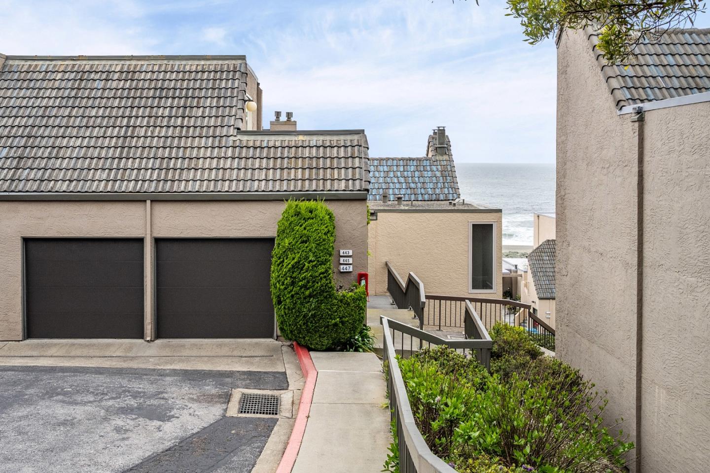 Detail Gallery Image 33 of 37 For 445 Roberts Rd, Pacifica,  CA 94044 - 2 Beds | 2 Baths