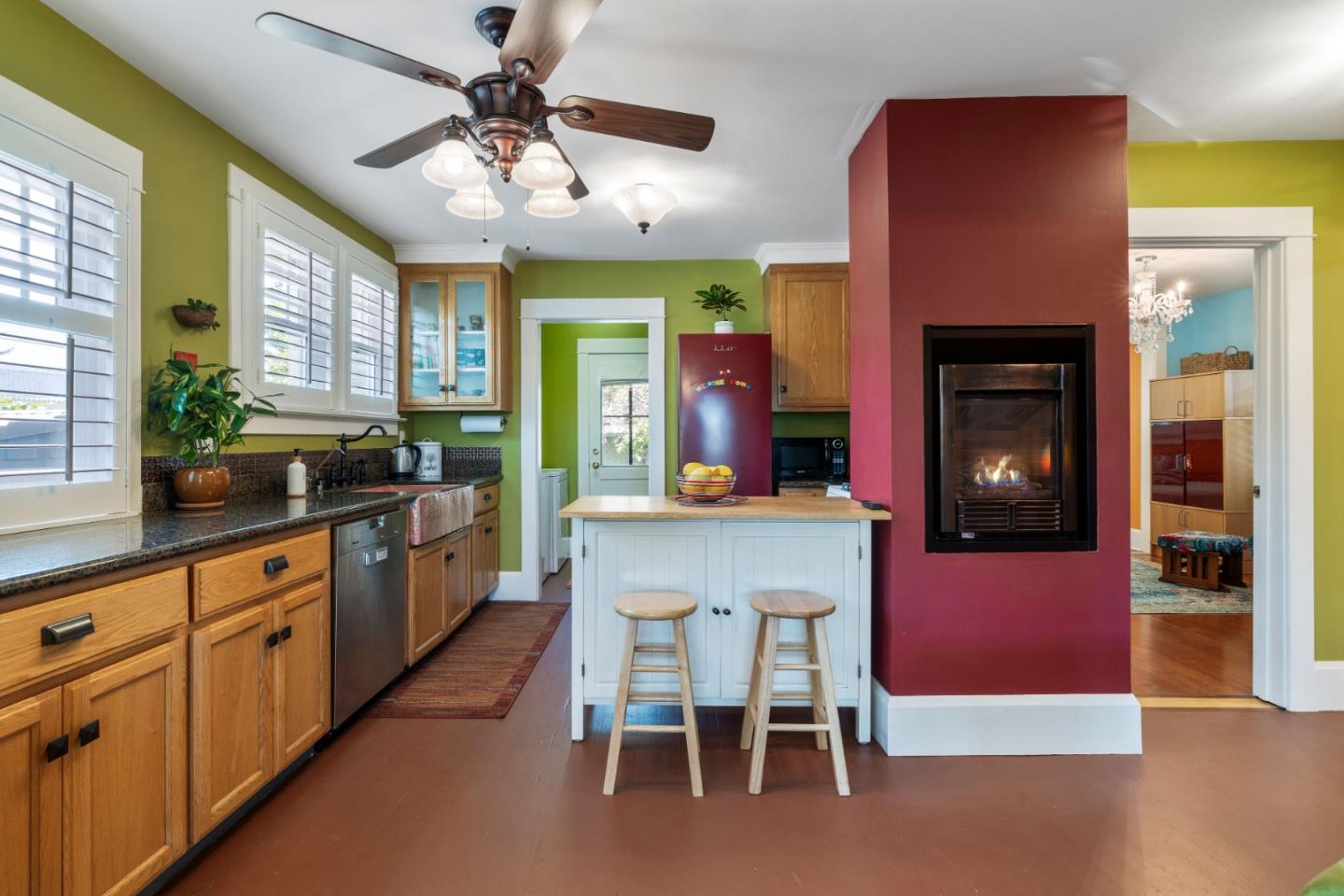 Detail Gallery Image 10 of 37 For 113 Washburn Ave, Santa Cruz,  CA 95060 - 2 Beds | 1/1 Baths