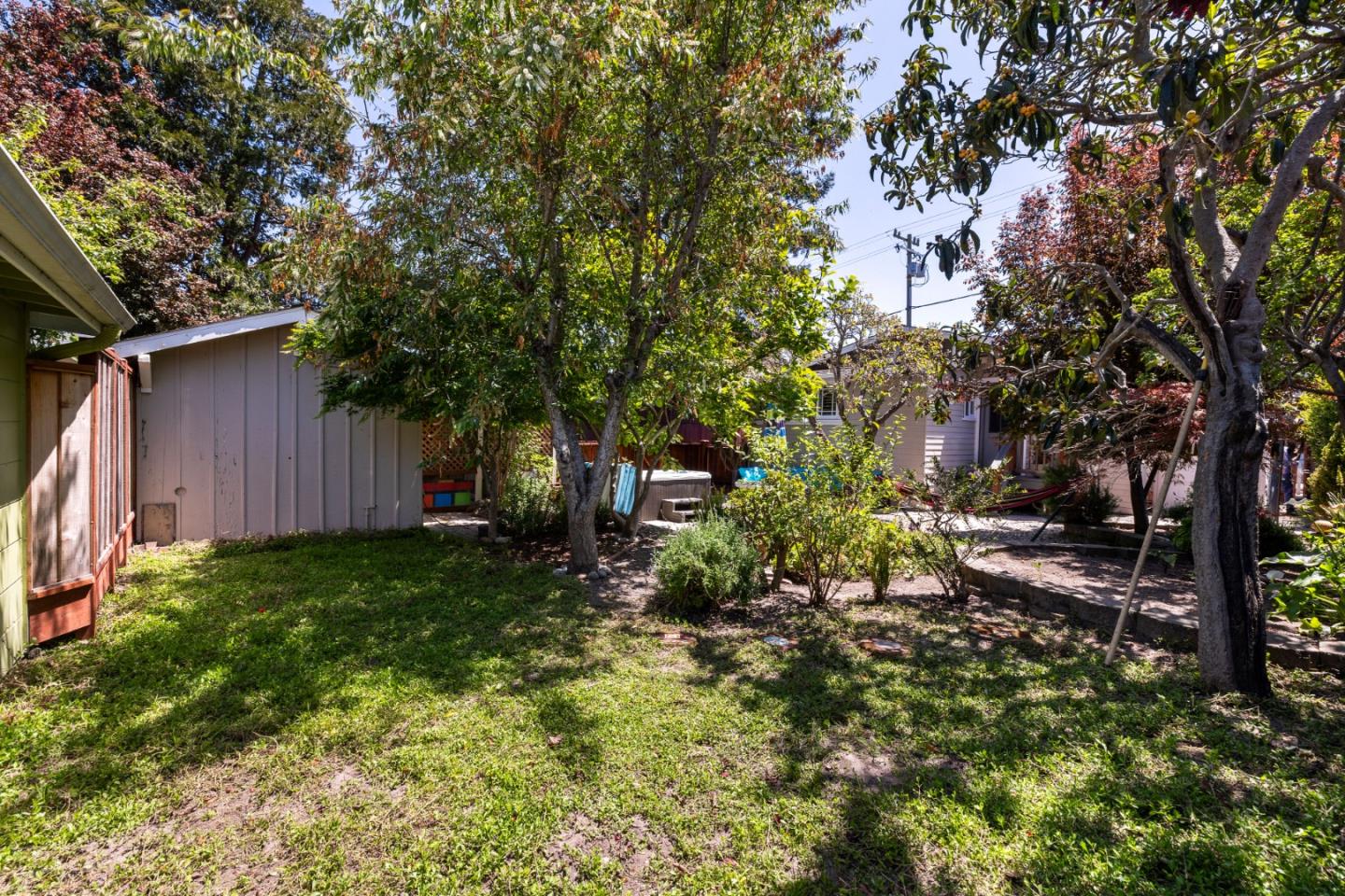 Detail Gallery Image 30 of 37 For 113 Washburn Ave, Santa Cruz,  CA 95060 - 2 Beds | 1/1 Baths