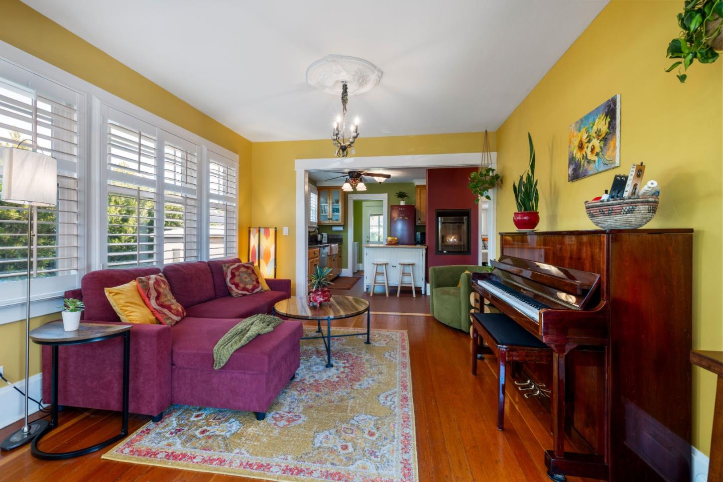 Detail Gallery Image 6 of 37 For 113 Washburn Ave, Santa Cruz,  CA 95060 - 2 Beds | 1/1 Baths