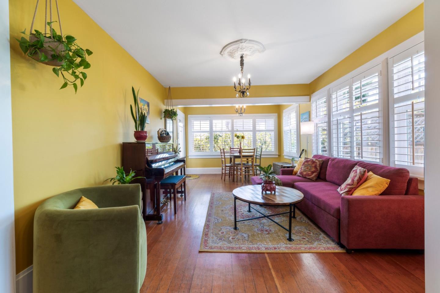 Detail Gallery Image 8 of 37 For 113 Washburn Ave, Santa Cruz,  CA 95060 - 2 Beds | 1/1 Baths