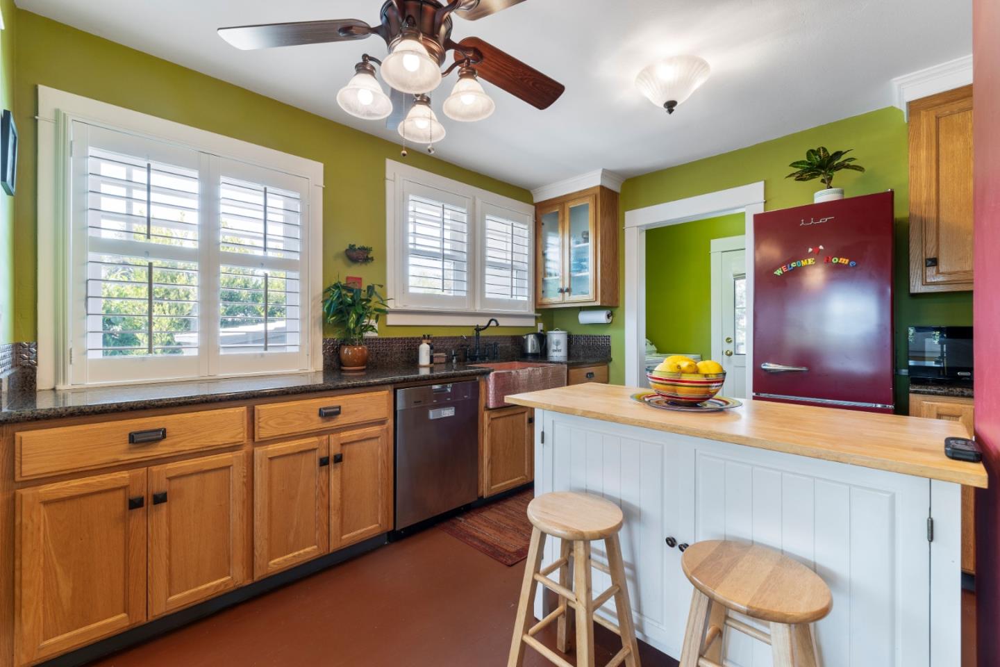 Detail Gallery Image 9 of 37 For 113 Washburn Ave, Santa Cruz,  CA 95060 - 2 Beds | 1/1 Baths