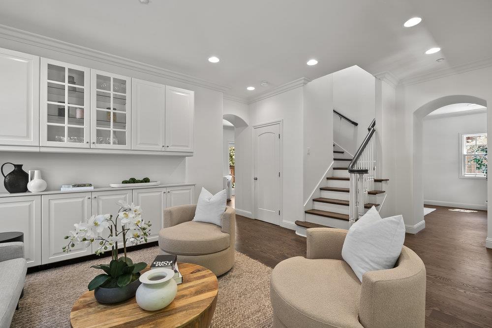 Detail Gallery Image 10 of 70 For 1246 Hoover St, Menlo Park,  CA 94025 - 3 Beds | 2/1 Baths