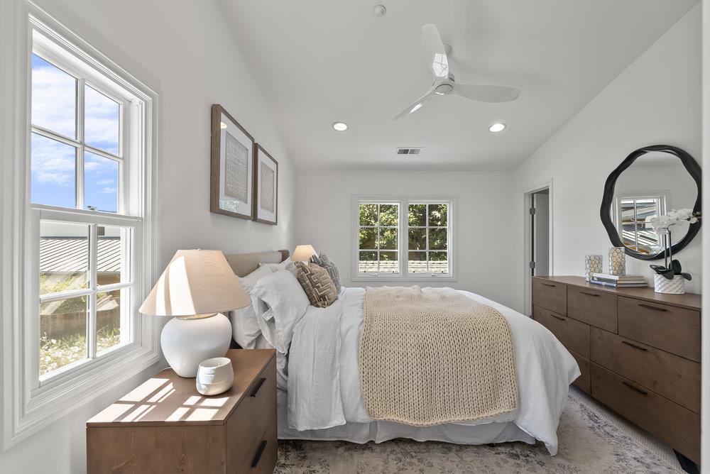 Detail Gallery Image 28 of 70 For 1246 Hoover St, Menlo Park,  CA 94025 - 3 Beds | 2/1 Baths