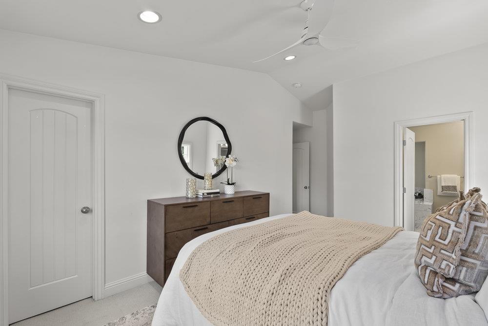 Detail Gallery Image 29 of 70 For 1246 Hoover St, Menlo Park,  CA 94025 - 3 Beds | 2/1 Baths