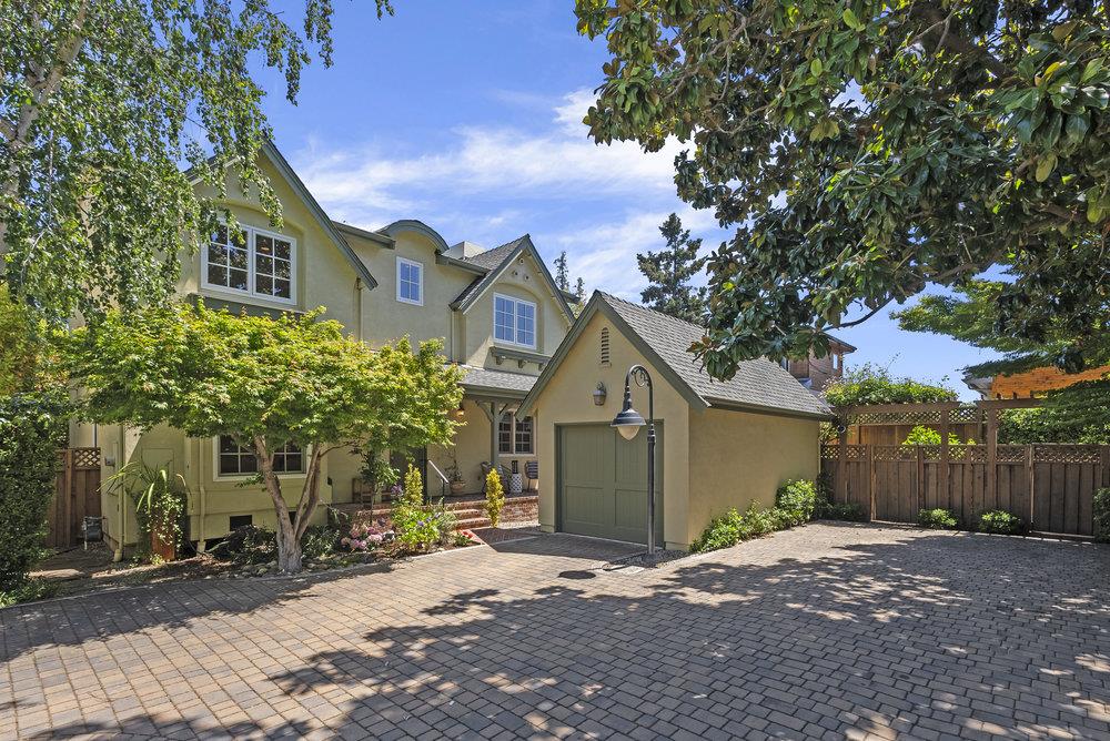 Detail Gallery Image 3 of 70 For 1246 Hoover St, Menlo Park,  CA 94025 - 3 Beds | 2/1 Baths