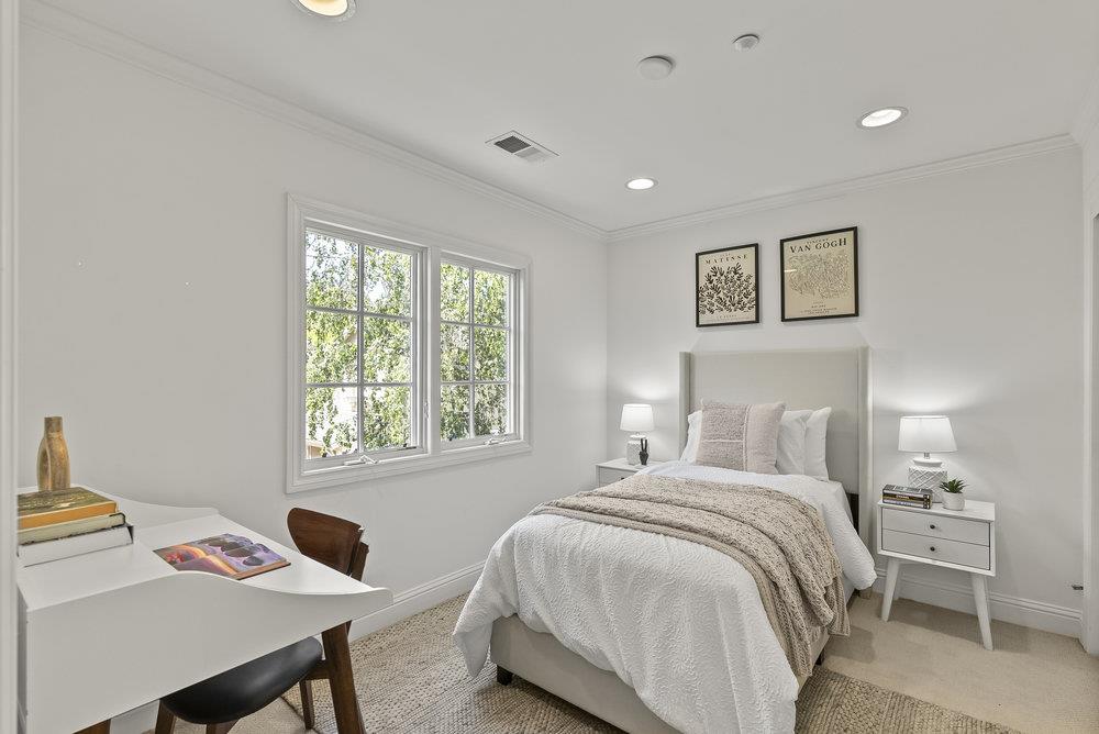 Detail Gallery Image 36 of 70 For 1246 Hoover St, Menlo Park,  CA 94025 - 3 Beds | 2/1 Baths