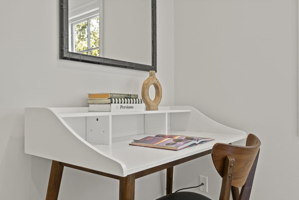 Detail Gallery Image 39 of 70 For 1246 Hoover St, Menlo Park,  CA 94025 - 3 Beds | 2/1 Baths
