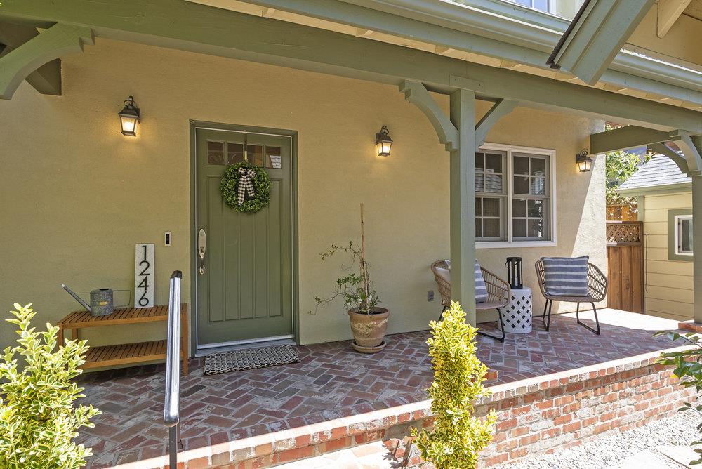 Detail Gallery Image 4 of 70 For 1246 Hoover St, Menlo Park,  CA 94025 - 3 Beds | 2/1 Baths