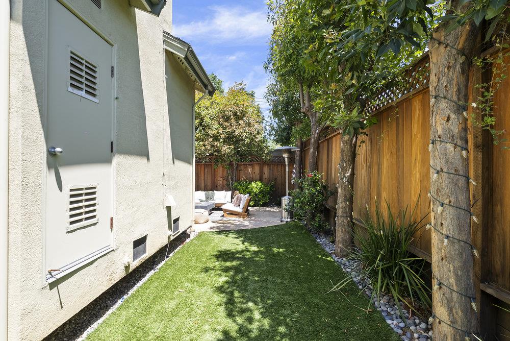 Detail Gallery Image 51 of 70 For 1246 Hoover St, Menlo Park,  CA 94025 - 3 Beds | 2/1 Baths