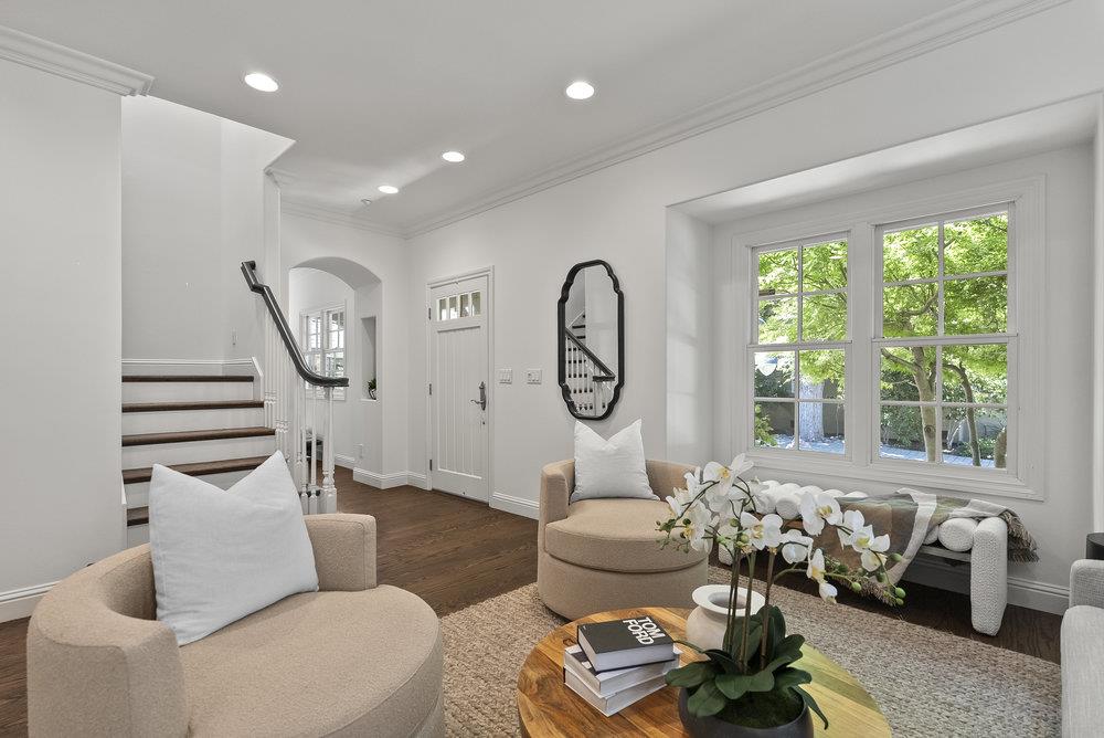 Detail Gallery Image 8 of 70 For 1246 Hoover St, Menlo Park,  CA 94025 - 3 Beds | 2/1 Baths