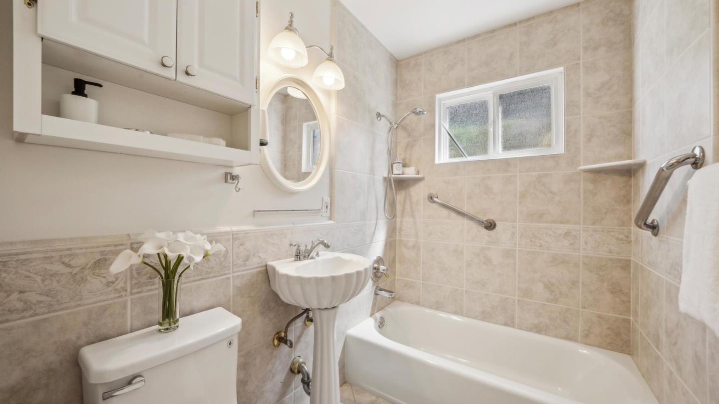 Detail Gallery Image 13 of 22 For 1354 Bing Dr, San Jose,  CA 95129 - 3 Beds | 2 Baths