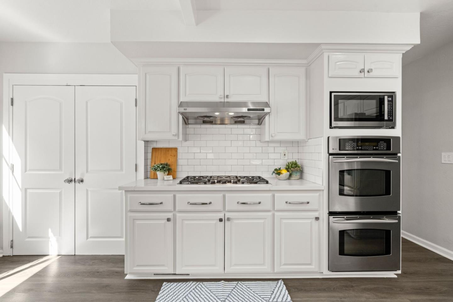 Detail Gallery Image 12 of 50 For 115 12th Ave, San Mateo,  CA 94402 - 4 Beds | 2 Baths