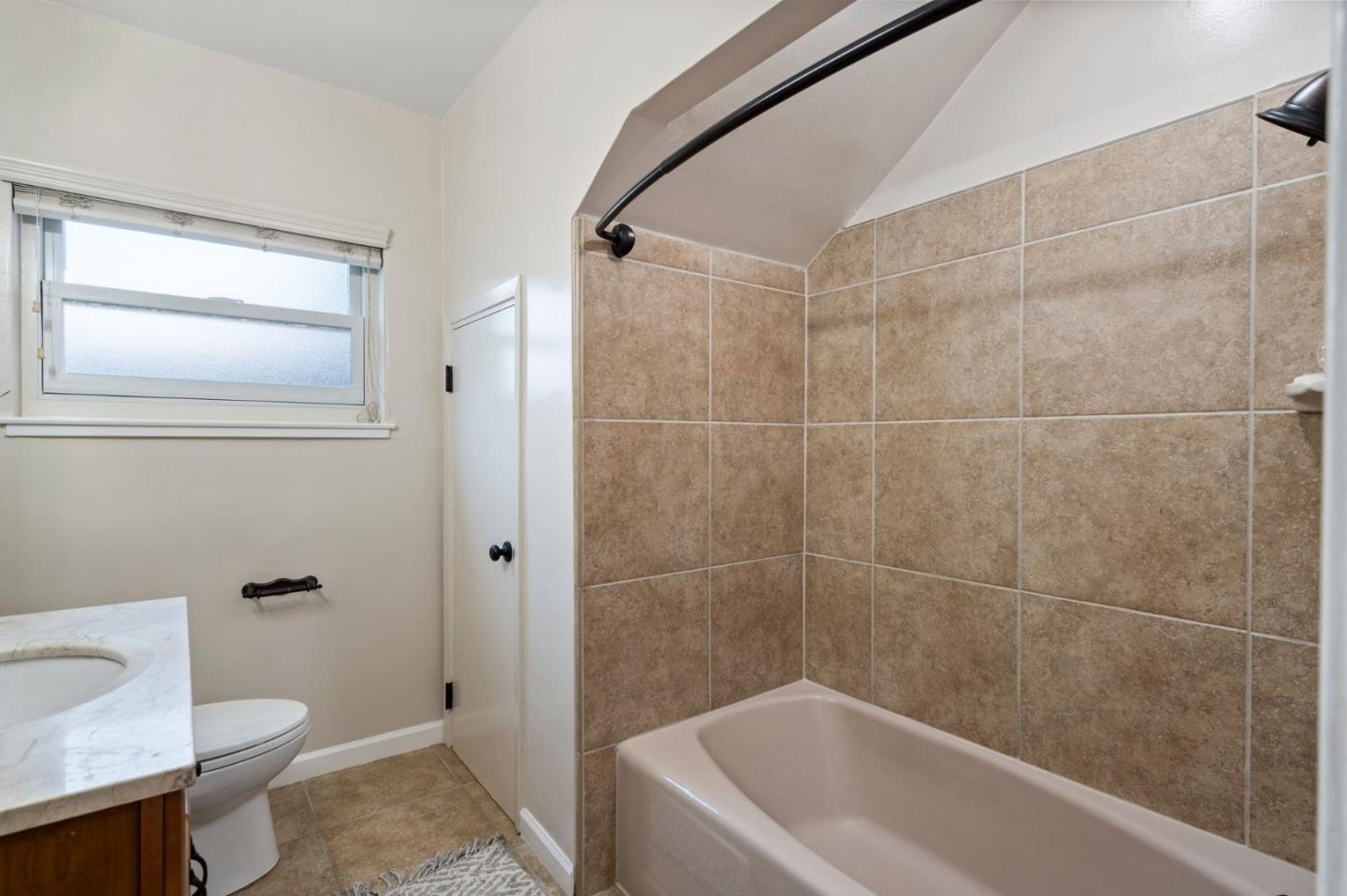 Detail Gallery Image 17 of 50 For 115 12th Ave, San Mateo,  CA 94402 - 4 Beds | 2 Baths