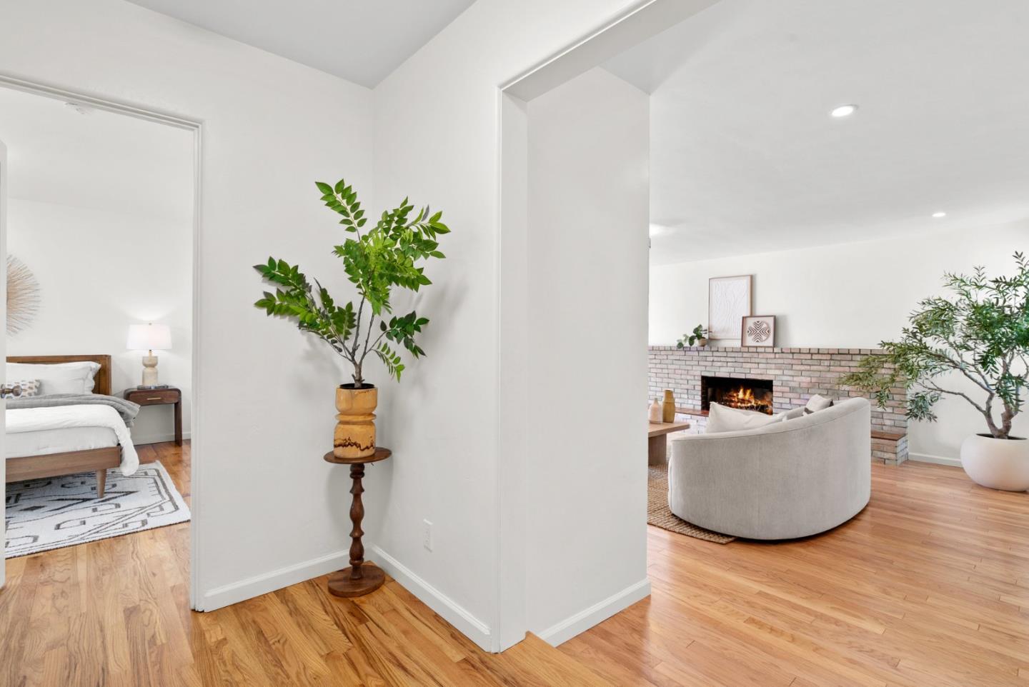 Detail Gallery Image 20 of 53 For 996 Elizabeth Dr, Santa Clara,  CA 95050 - 4 Beds | 2 Baths