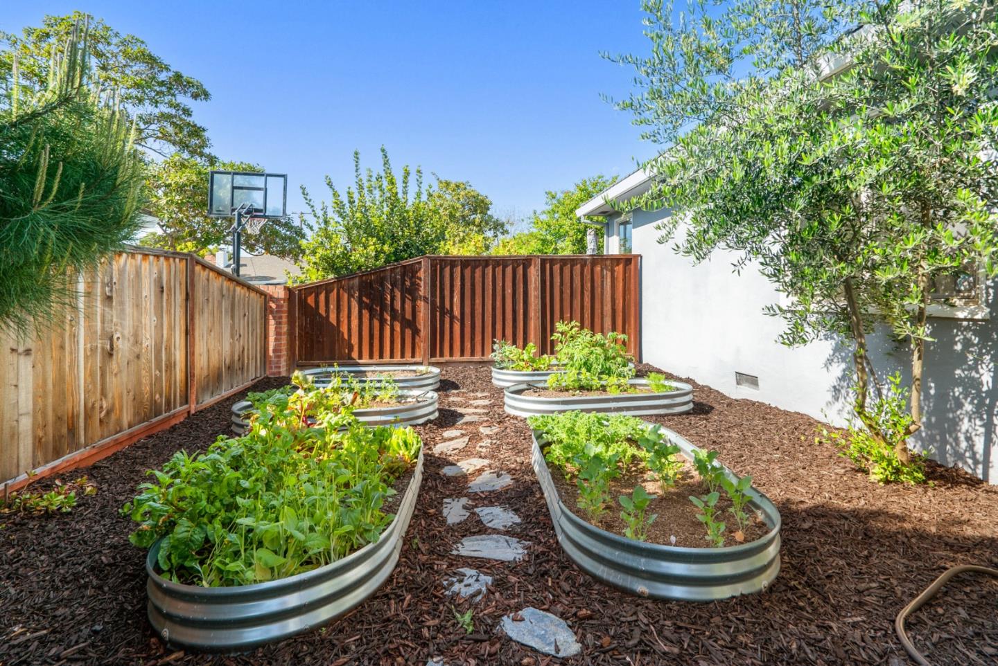 Detail Gallery Image 41 of 53 For 996 Elizabeth Dr, Santa Clara,  CA 95050 - 4 Beds | 2 Baths