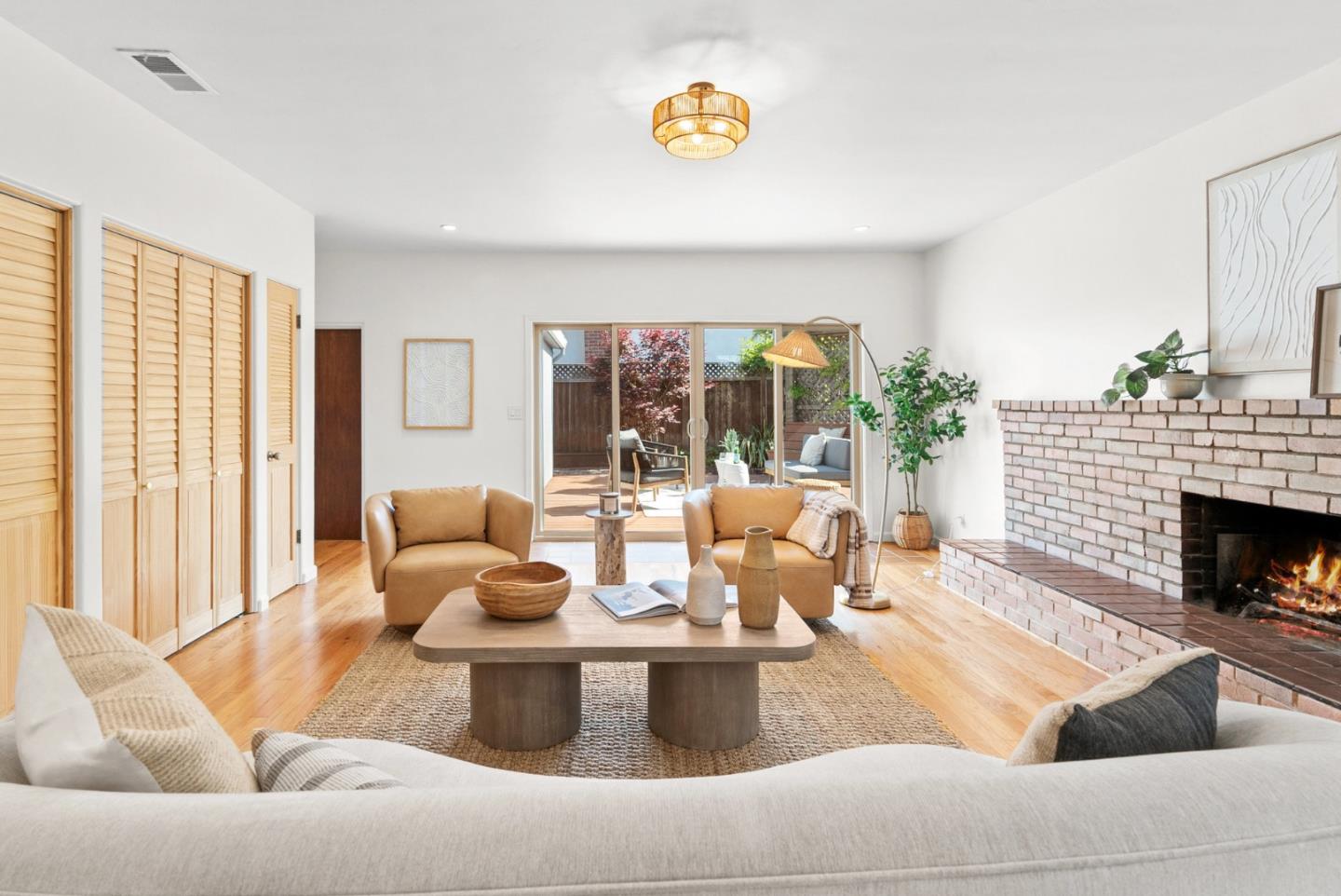 Detail Gallery Image 5 of 53 For 996 Elizabeth Dr, Santa Clara,  CA 95050 - 4 Beds | 2 Baths
