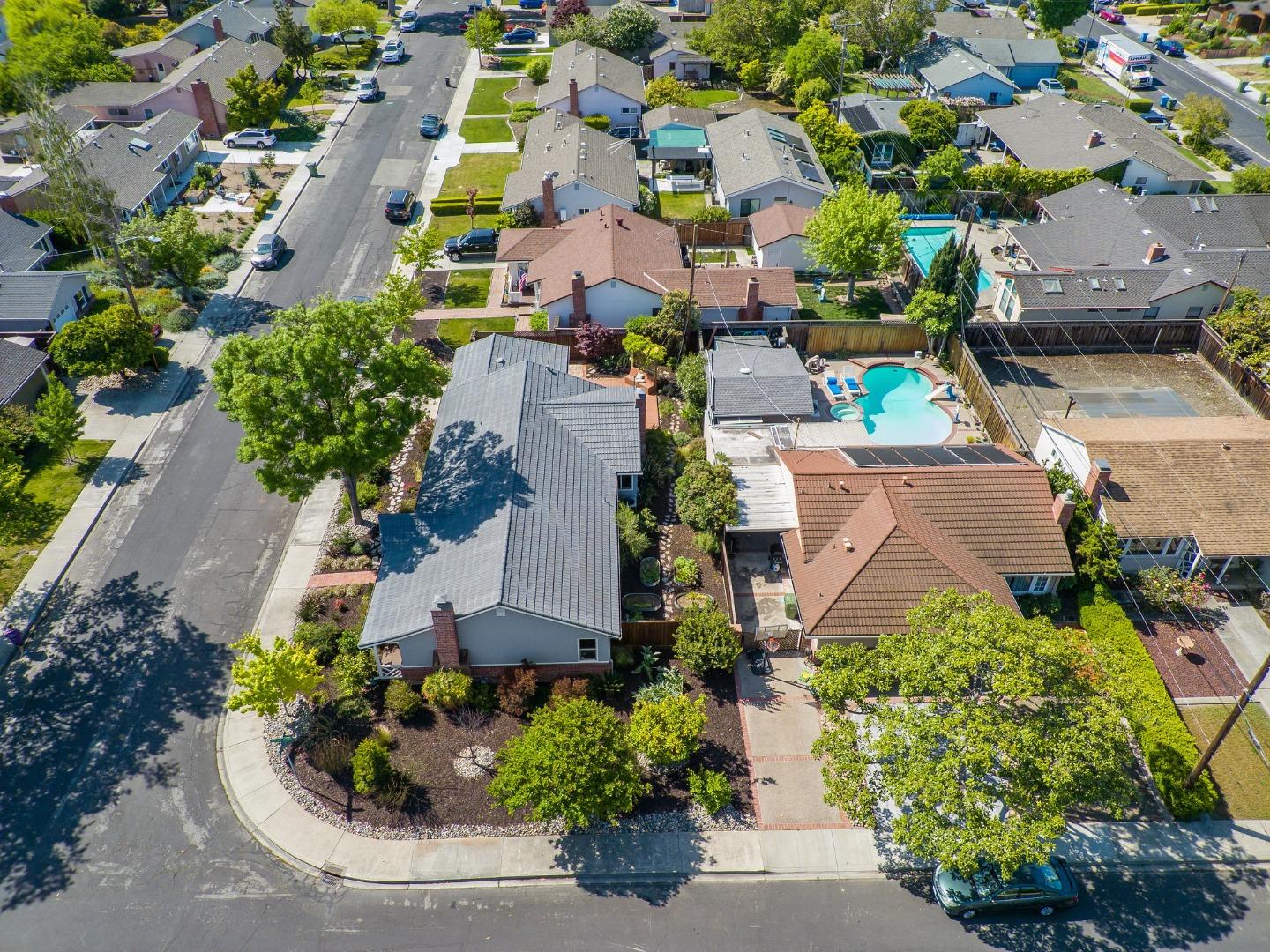 Detail Gallery Image 52 of 53 For 996 Elizabeth Dr, Santa Clara,  CA 95050 - 4 Beds | 2 Baths