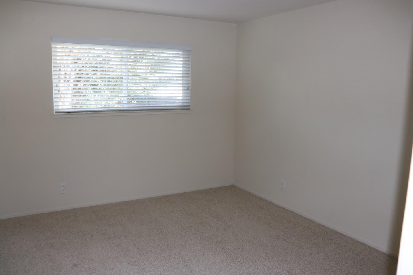 Detail Gallery Image 13 of 19 For 1566 Stone Creek Dr, San Jose,  CA 95132 - 3 Beds | 2 Baths