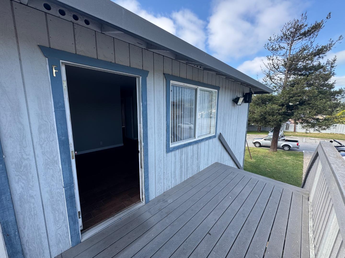 Detail Gallery Image 1 of 16 For 1049 Rider Ave #F,  Salinas,  CA 93905 - 2 Beds | 1 Baths