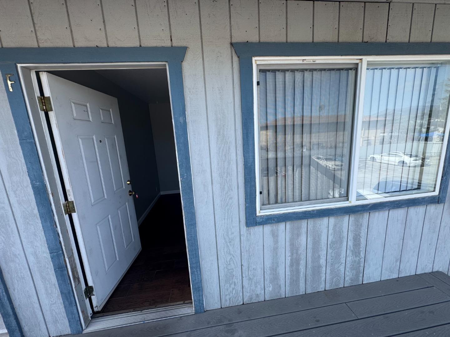 Detail Gallery Image 2 of 16 For 1049 Rider Ave #F,  Salinas,  CA 93905 - 2 Beds | 1 Baths