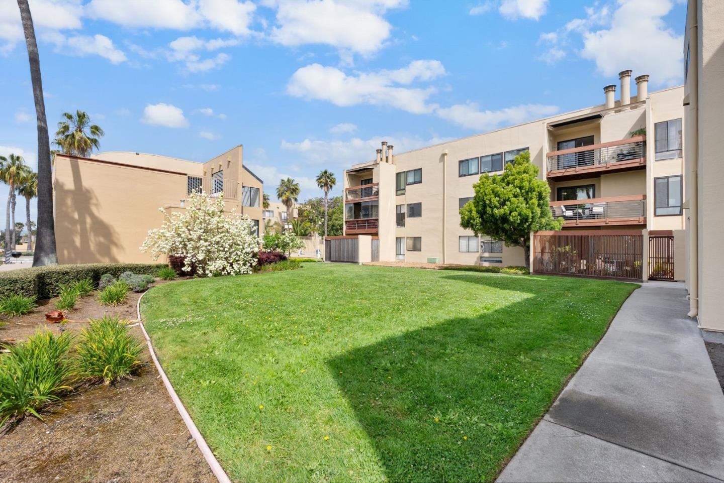 Detail Gallery Image 29 of 58 For 912 Beach Park Blvd #92,  Foster City,  CA 94404 - 1 Beds | 1 Baths