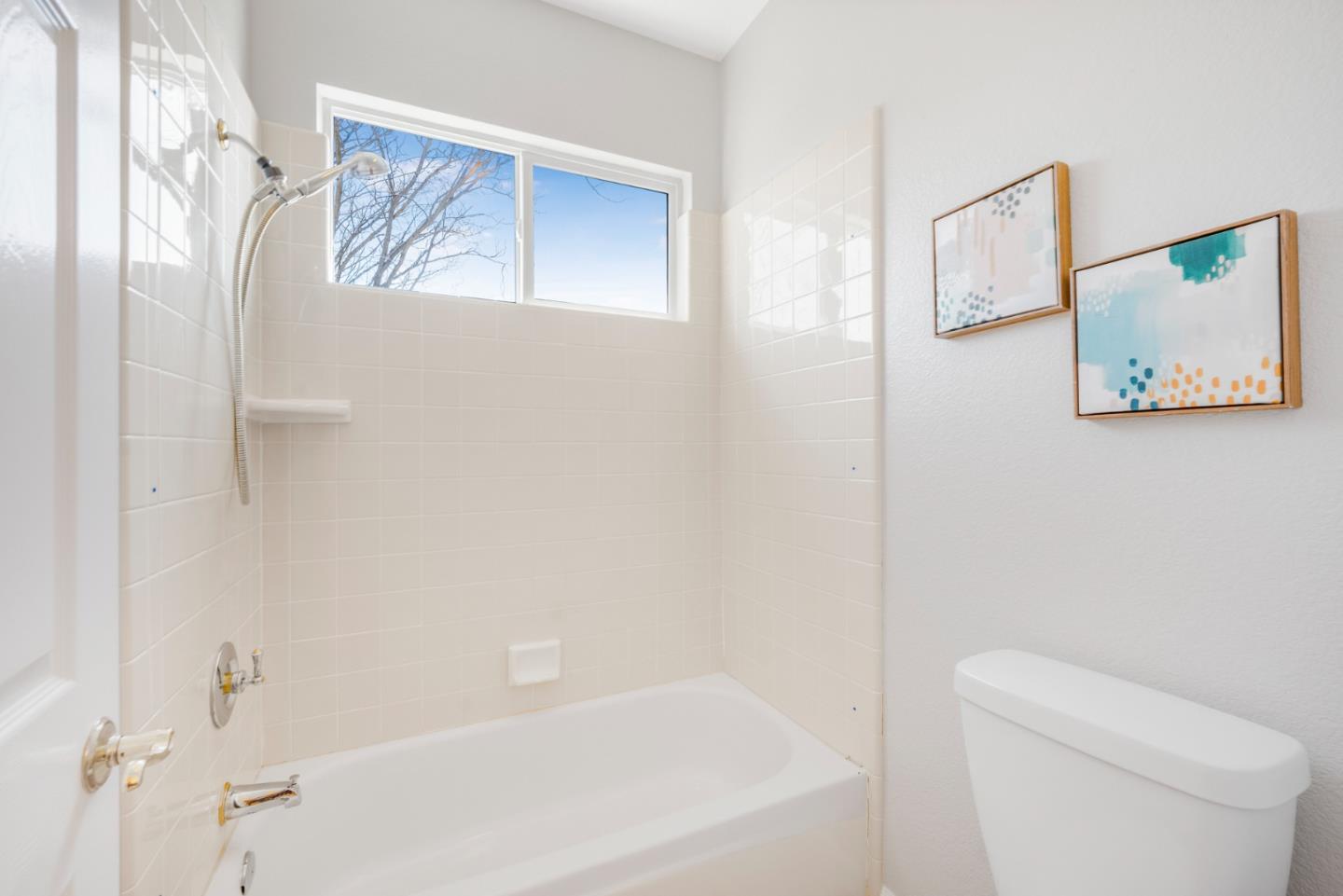 Detail Gallery Image 28 of 39 For 1429 Goshawk Ct, Gilroy,  CA 95020 - 4 Beds | 3 Baths
