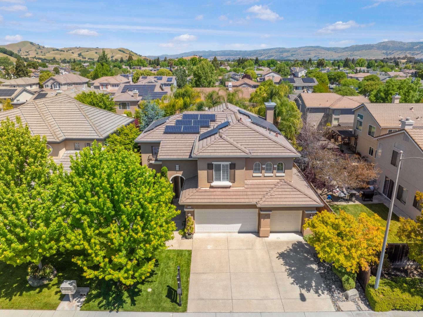 Detail Gallery Image 36 of 39 For 1429 Goshawk Ct, Gilroy,  CA 95020 - 4 Beds | 3 Baths