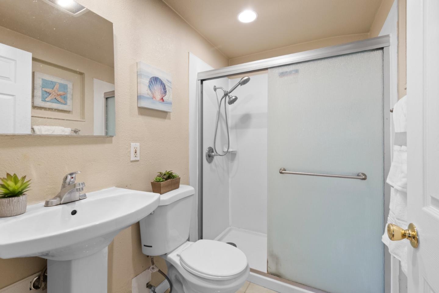 Detail Gallery Image 12 of 23 For 1919 S King Rd, San Jose,  CA 95122 - 3 Beds | 2 Baths