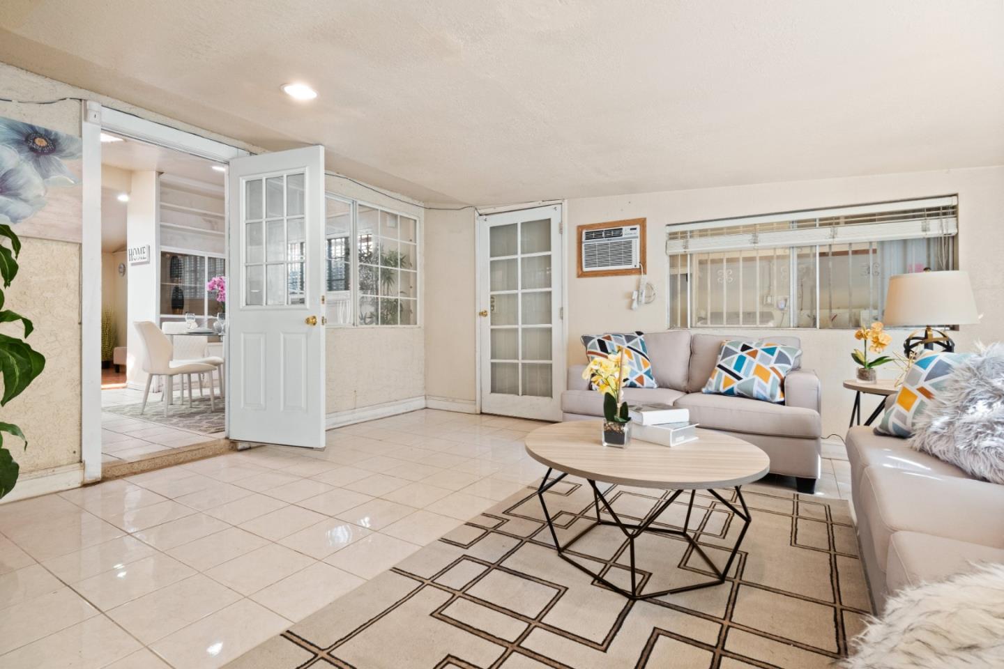 Detail Gallery Image 9 of 23 For 1919 S King Rd, San Jose,  CA 95122 - 3 Beds | 2 Baths