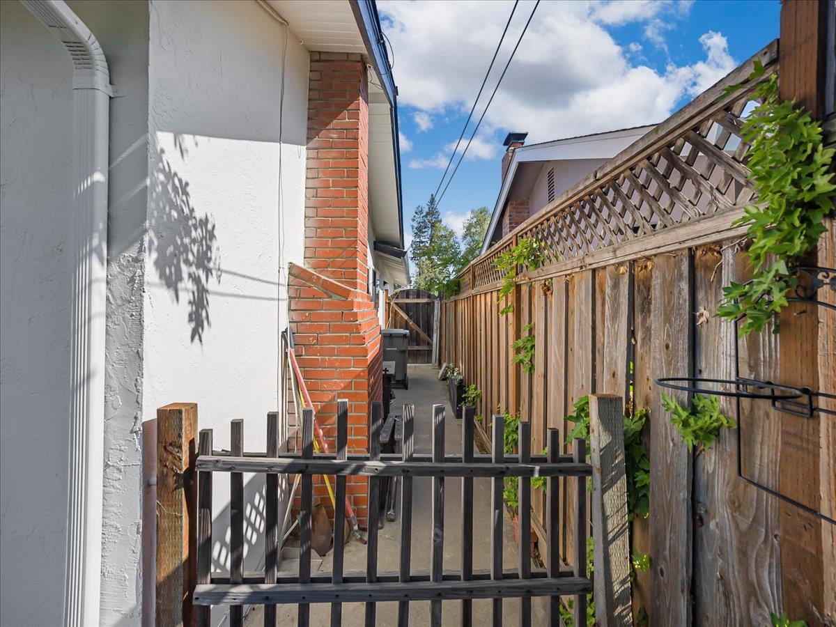 Detail Gallery Image 41 of 48 For 4640 Piper Dr, San Jose,  CA 95129 - 3 Beds | 2 Baths