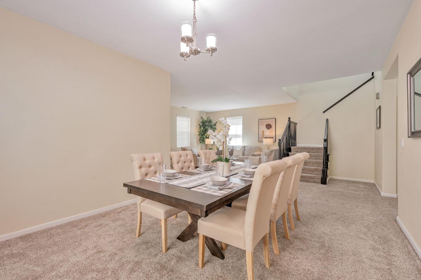 Detail Gallery Image 11 of 59 For 261 Cherry Blossom Ln, Patterson,  CA 95363 - 5 Beds | 3 Baths