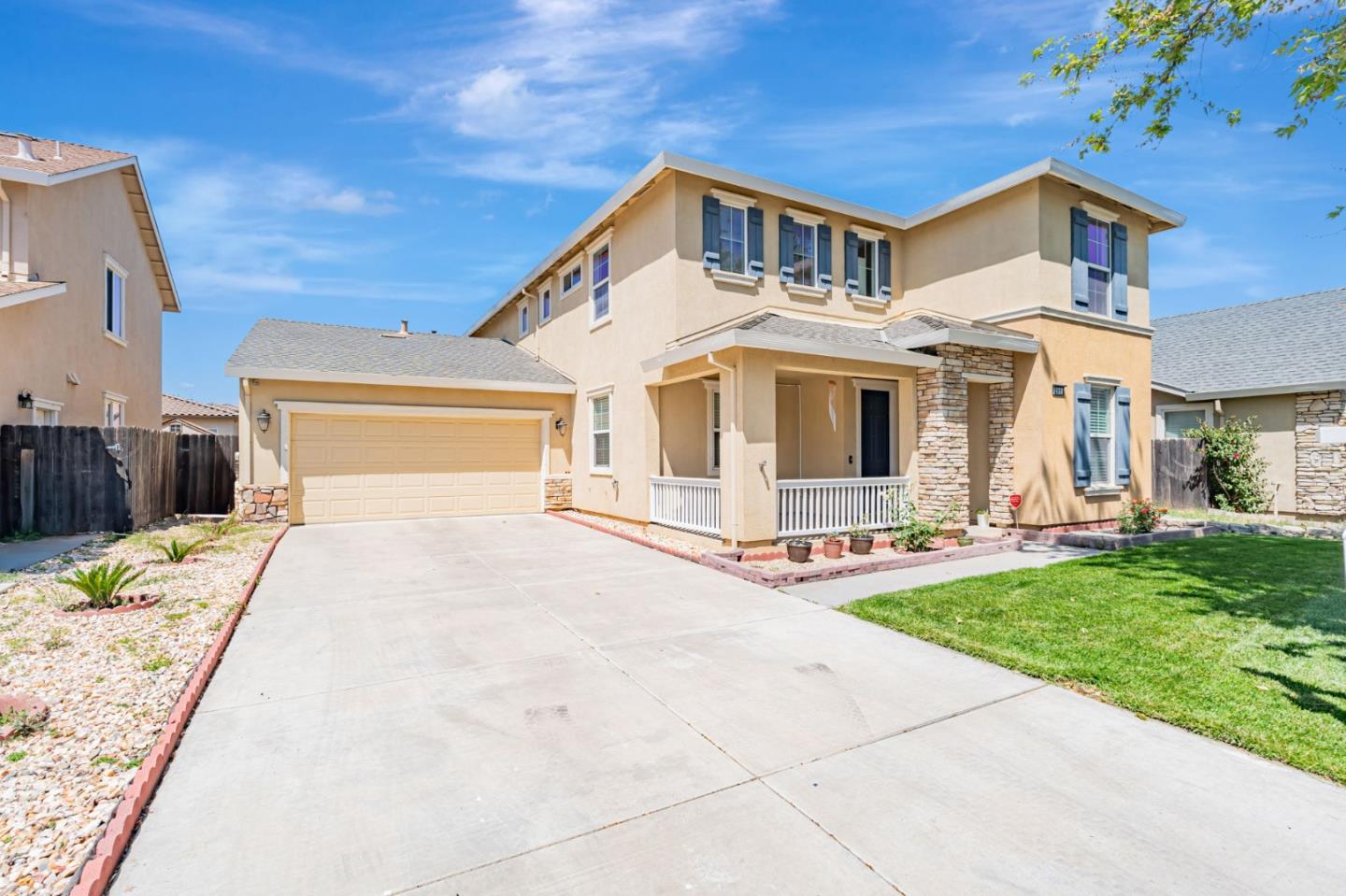 Detail Gallery Image 2 of 59 For 261 Cherry Blossom Ln, Patterson,  CA 95363 - 5 Beds | 3 Baths