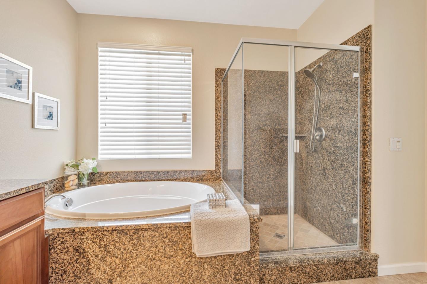 Detail Gallery Image 44 of 59 For 261 Cherry Blossom Ln, Patterson,  CA 95363 - 5 Beds | 3 Baths