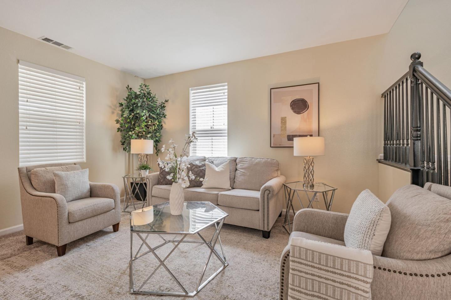 Detail Gallery Image 7 of 59 For 261 Cherry Blossom Ln, Patterson,  CA 95363 - 5 Beds | 3 Baths