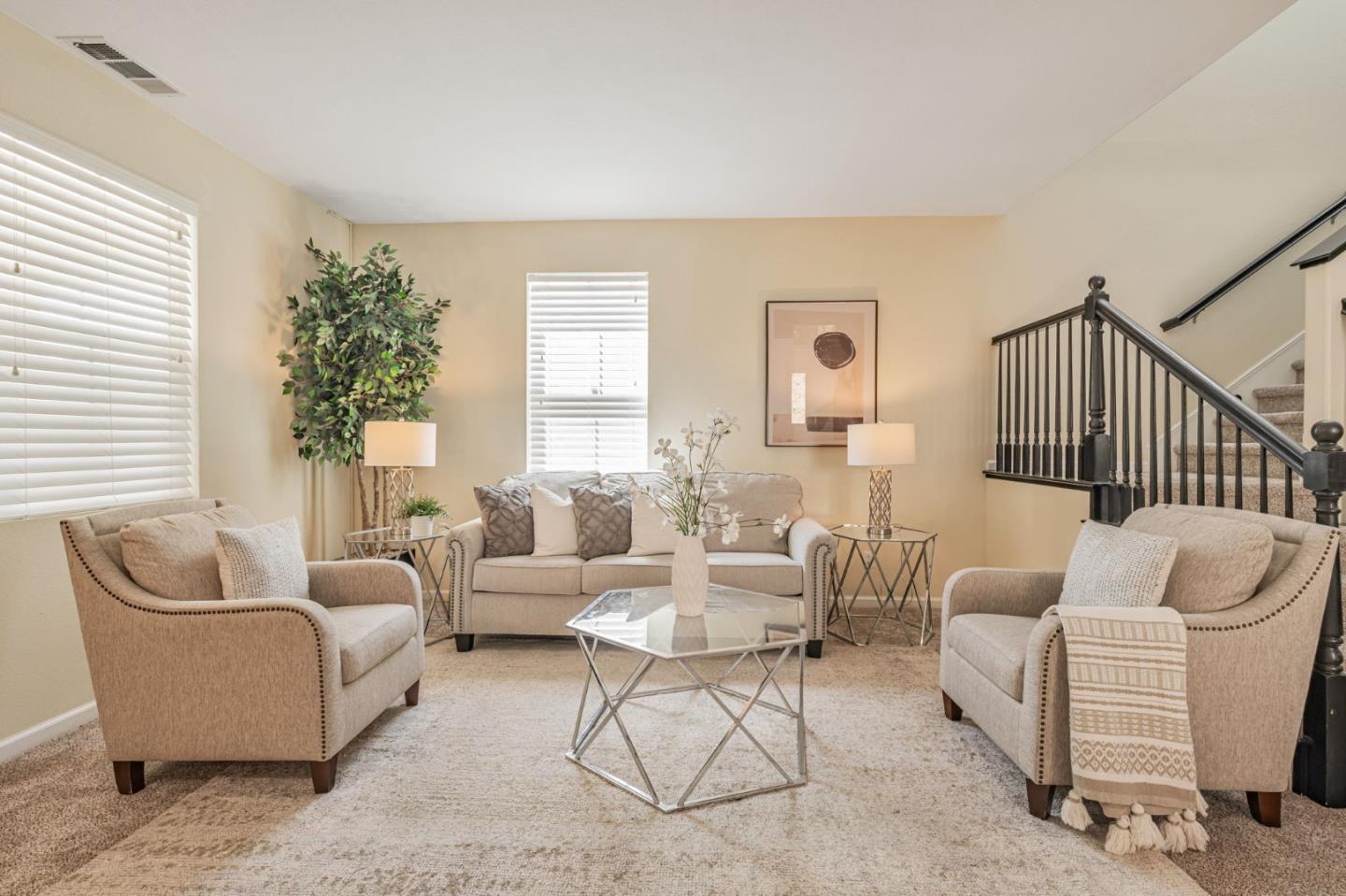 Detail Gallery Image 8 of 59 For 261 Cherry Blossom Ln, Patterson,  CA 95363 - 5 Beds | 3 Baths