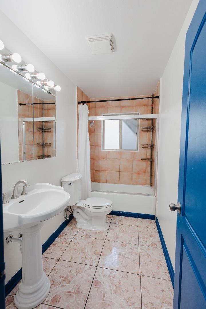 Detail Gallery Image 13 of 40 For 2201 Portola Ave, Stockton,  CA 95209 - 4 Beds | 2 Baths