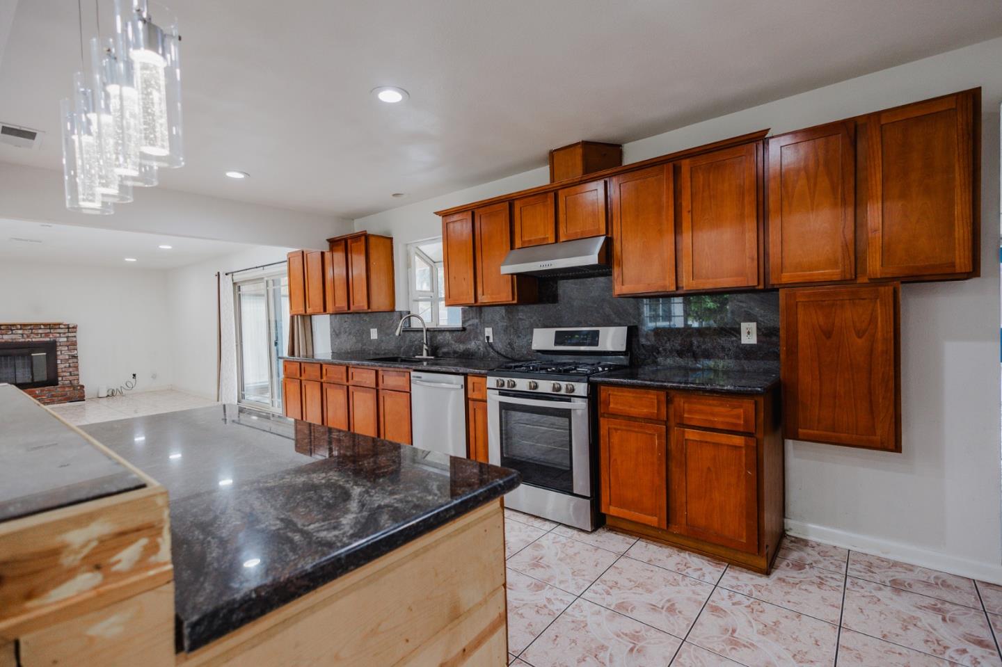 Detail Gallery Image 20 of 40 For 2201 Portola Ave, Stockton,  CA 95209 - 4 Beds | 2 Baths
