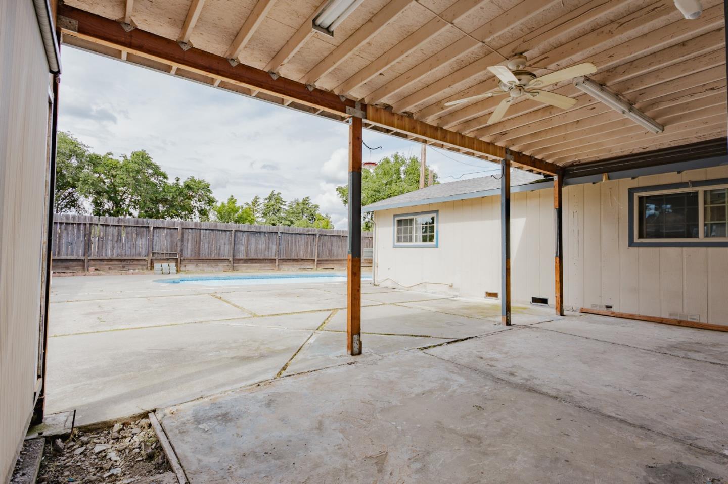 Detail Gallery Image 25 of 40 For 2201 Portola Ave, Stockton,  CA 95209 - 4 Beds | 2 Baths