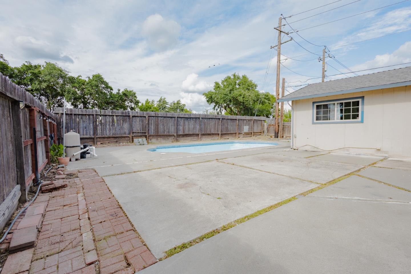 Detail Gallery Image 27 of 40 For 2201 Portola Ave, Stockton,  CA 95209 - 4 Beds | 2 Baths