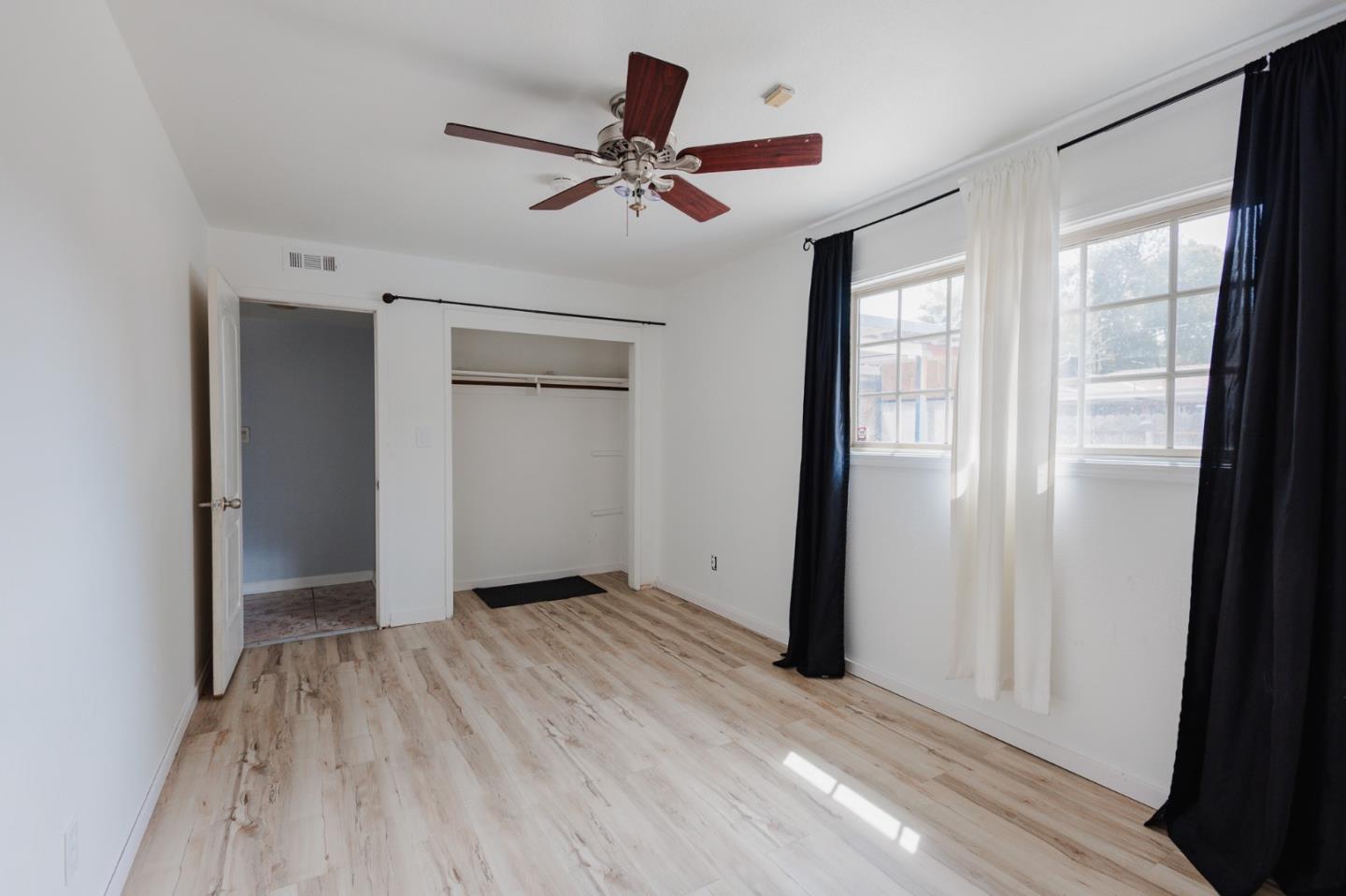 Detail Gallery Image 7 of 40 For 2201 Portola Ave, Stockton,  CA 95209 - 4 Beds | 2 Baths